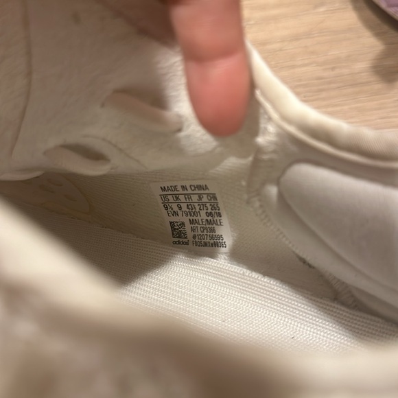 yeezy 350 - Picture 3 of 7